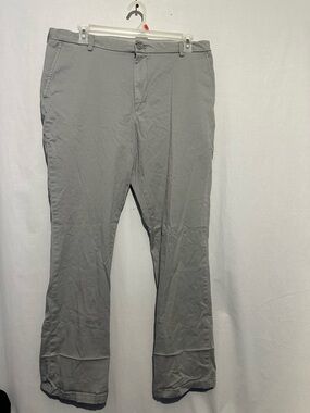 Izod Men's Gray dress pants size 38x32